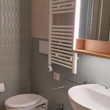 Dante Alighieri 528 * Bari